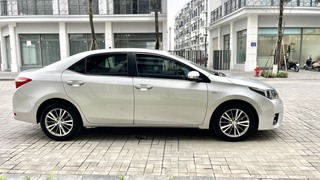 Bán xe Toyota Altis 1.8 G sản xuất 2015 màu bạc, biển Hà Nội, một chủ từ mới...