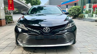 Toyota Camry 2.0G đẹp nhất Việt Nam, sản xuất 2020, 1 chủ từ mới 