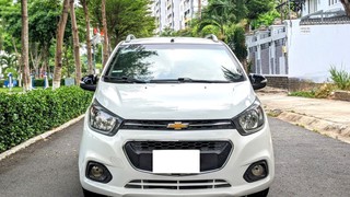 Bán Chevrolet Spark LT 2019, số sàn, màu trắng. 