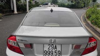 Cần bán xe Honda civic đk tháng 9/2013 