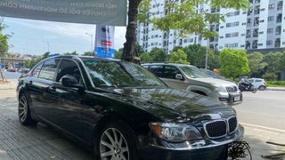 Bán xe Bmw 750Li sản xuất 2006, đăng ký lần đầu 2007, giá bán 270 triệu. 