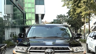 Bán Toyota Land Cruiser 5.7 VXS Trung Đông, sản xuất 2020, 1 chủ. 