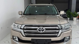 Bán Toyota Land Cruiser 4.6 V8, sản xuất 2017, 1 chủ từ mới. 