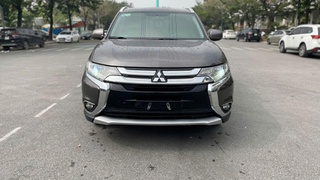 Chính chủ cần bán xe Mitsubishi Outlander 2.0 CVT 2016 