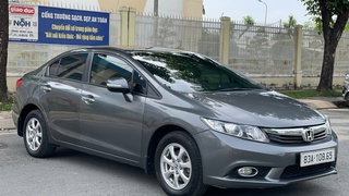 Honda Civic model 2013 , 1.8AT màu xám 