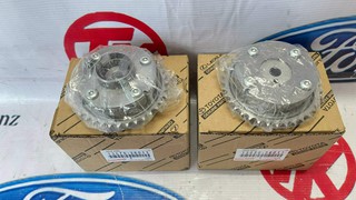 Bánh răng  nhông  cam xả xe Lexus RX350, RX450H  13070 36011 