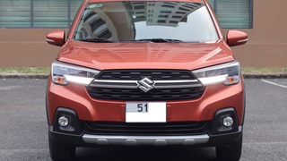 Bán xe Suzuki XL7 GLX 1.5AT 2022, màu cam. 