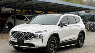 SANTAFE 2024 máy dầu cao cấp nhất màu trắng. 