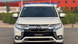 Mitsubishi Outlander 2.0 CVT   đời 2022 