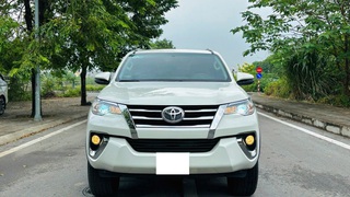 Bán xe Toyota Fortuner 2.7V 4x2 AT 2019, màu trắng. 