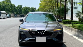Bán xe Vinfast Lux A2.0 Turbo 2021, màu xám. 