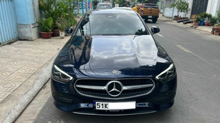 Bán xe Mercedes C200 Avantgarde 2022, màu xanh. 