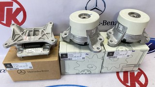 Cao su chân máy Mercedes GLC200 GLC250 GLC300 