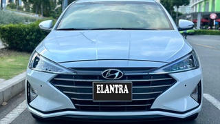 Bán xe Hyundai Elantra 2.0 AT 2021, màu trắng. 