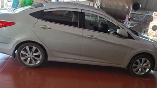 Huyndai acen đời 2010 số sàn máy xăng 