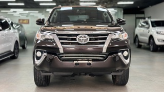 Bán xe Toyota Fortuner 2.4G 4x2 AT 2019, màu nâu. 
