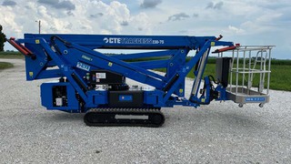 Xe nâng người chân nhện 23m CTE   Italia 