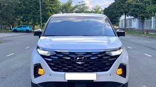 Bán xe Hyundai Custin Cao Cấp 2.0T 2024, màu trắng. 