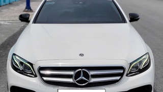 Bán xe Mercedes E250 2018, màu trắng. 