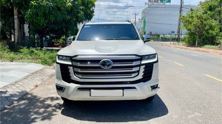 Bán Toyota Land Cruiser LC300 sản xuất 2024, mới 99,99. 