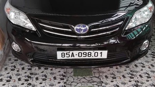 Cần bán xe TOYOTA COROLLA ALTIS 2014   giá 330 triệu 