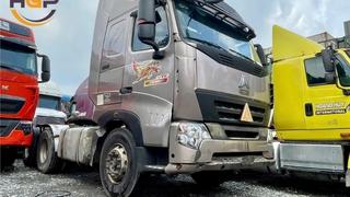 Bán chiếc xe đầu kéo Howo A7 máy 375hp 2015 cũ 
