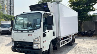 Isuzu QKR210 1T9 Thùng Đông Lạnh dài 4m3 