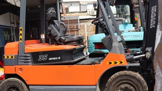 Những Lưu Ý Quan Trọng Trong Khu Vực Sạc Xe Nâng 