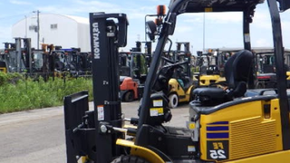 Cách kiểm tra xe nâng cũ trước khi quyết định mua 
