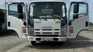 Cần bán isuzu 91ps đời 2011 tải 1tấn200 thùng kín sàn đẹp dài 3m1 