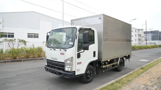 Isuzu QKR230 1T9 Thùng Kín dài 3m6 