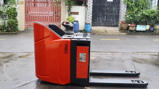 Hướng dẫn sử dụng xe nâng tay điện an toàn   hiệu quả 