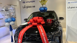 BÁN HYUNDAI TUCSON 2.0 xăng đặc biệt màu đen 2025 