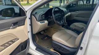 Chính chủ bán xe Elantra sx 2020 AT bản Sport 