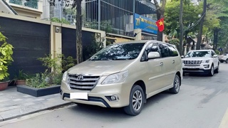 Cần bán innova sx 2016 bản 2.0E xịn màu vàng cát 