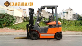 Xe nâng điện ngồi lái TOYOTA 7FBH20 
