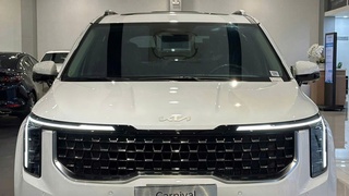 Kia Carnival 2.2D Signature 2025   Màu Trắng Ngọc Trai 