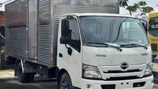 Cần bán xe tải Hino 3T5 thùng kín đời 2024 