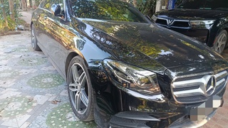 Bán xe mer E300 AMG sản xuất 2017 