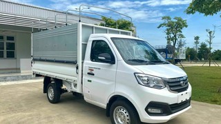 Bán xe tải Thaco TF230 thùng dài 2,8m chở 990Kg đi ngõ phố 