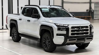 Cho thuê xe bán tải Mitsubushi Triton 2024 giá 26tr/ tháng 