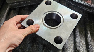 Mặt bích vuông nhiều kích cỡ cho hệ thống thủy lực trên xe công trình, khuôn ép thủy...