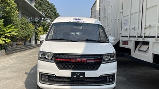 Giá xe Van SRM X30L 2 chỗ 945kg thùng 2m6 cạnh tranh 