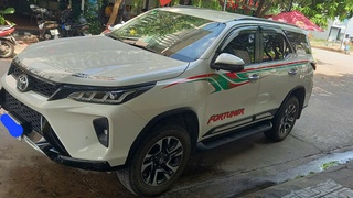 Xe Nhà Bán   Toyota Fortuner Legender 2.4 At Máy Dầu  1 Cầu 