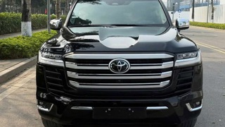 Land Cruiser LC300 sản xuất 2023 cực chât, sang trọng và giữ giá. 