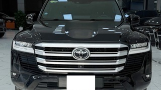 Bán Toyota Land Cruiser LC300 sản xuất 2023, 1 chủ Hà Nội 