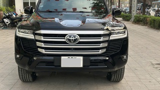 Một Em Land Cruiser LC300 Sản Xuất 2023 