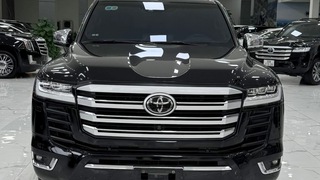 Bán Toyota Land Cruiser LC300 sản xuất 2023, 1 chủ. 
