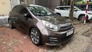 Xe kia RIO HATCHBACK AT 1.4 nhập khẩu nguyên chiếc 5 chỗ 