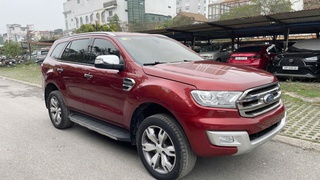 Ford Everest 2.2 AT Titanium 4x2 sx 2016 đky 2017 